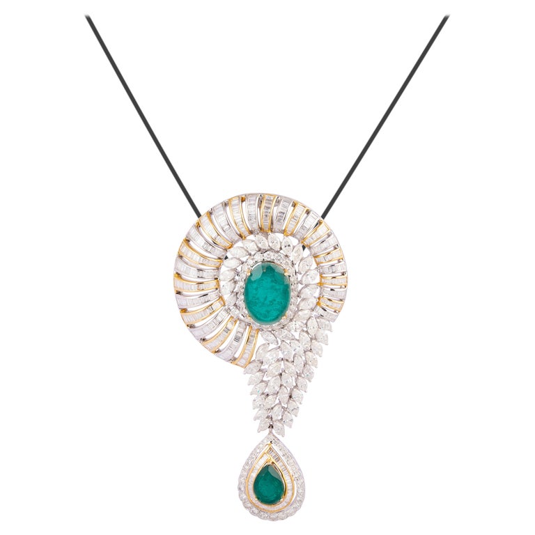 17.17cts Diamond and 14.43cts semi gold Pendent For Sale at 1stDibs