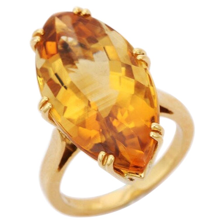 Citrine Cocktail Ring in 18K Yellow Gold 