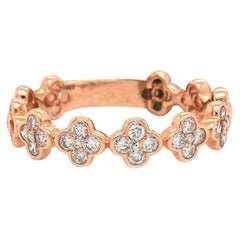 Cluster-Ring aus 14 Karat Roségold mit 0,38 Karat Diamant in der Lünette