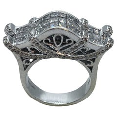 Art Deco Style Diamond Ring 18 Karat White Gold