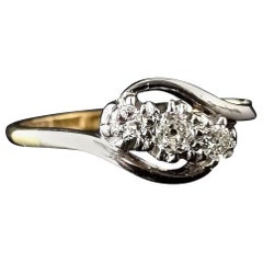 Art Deco Diamond Trilogy Ring, 18 Karat Yellow Gold and Platinum