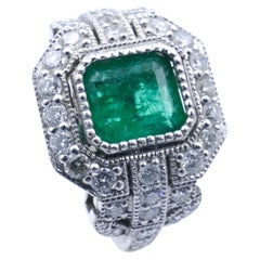 18ct White Gold Art Deco Style Emerald & Diamond Ring