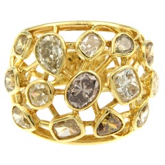 Vintage Color Diamonds Ring in 18K Yellow Gold