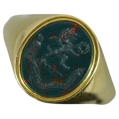 Vintage Impressive 18 Carat Gold and Bloodstone Lion Intaglio Signet Ring Richardson