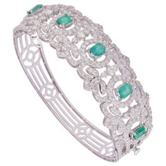 5.69cts Diamond & 2.09cts Emerald gold Bracelet