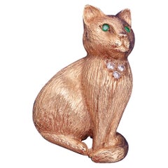 18 Karat Gold Cat Brooch with Emerald Eyes & Diamond Collar