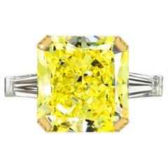 Eccezionale anello con diamante radiante da 5 carati certificato GIA Fancy giallo intenso