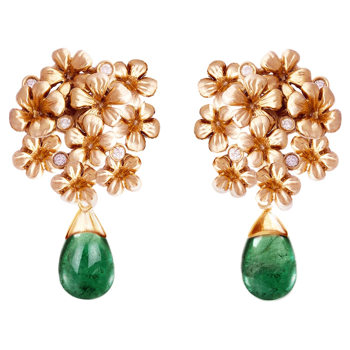 18 Karat Rose Gold Clip-On Earrings with Detachable Natural 6 Carats Emeralds