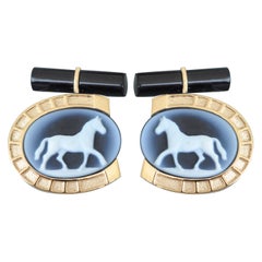 14 Karat Gold Horse Carving Cameo Horse-Shoe Onyx Cufflinks