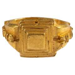 Römisch-römischer Goldring mit gestufter Lünette
