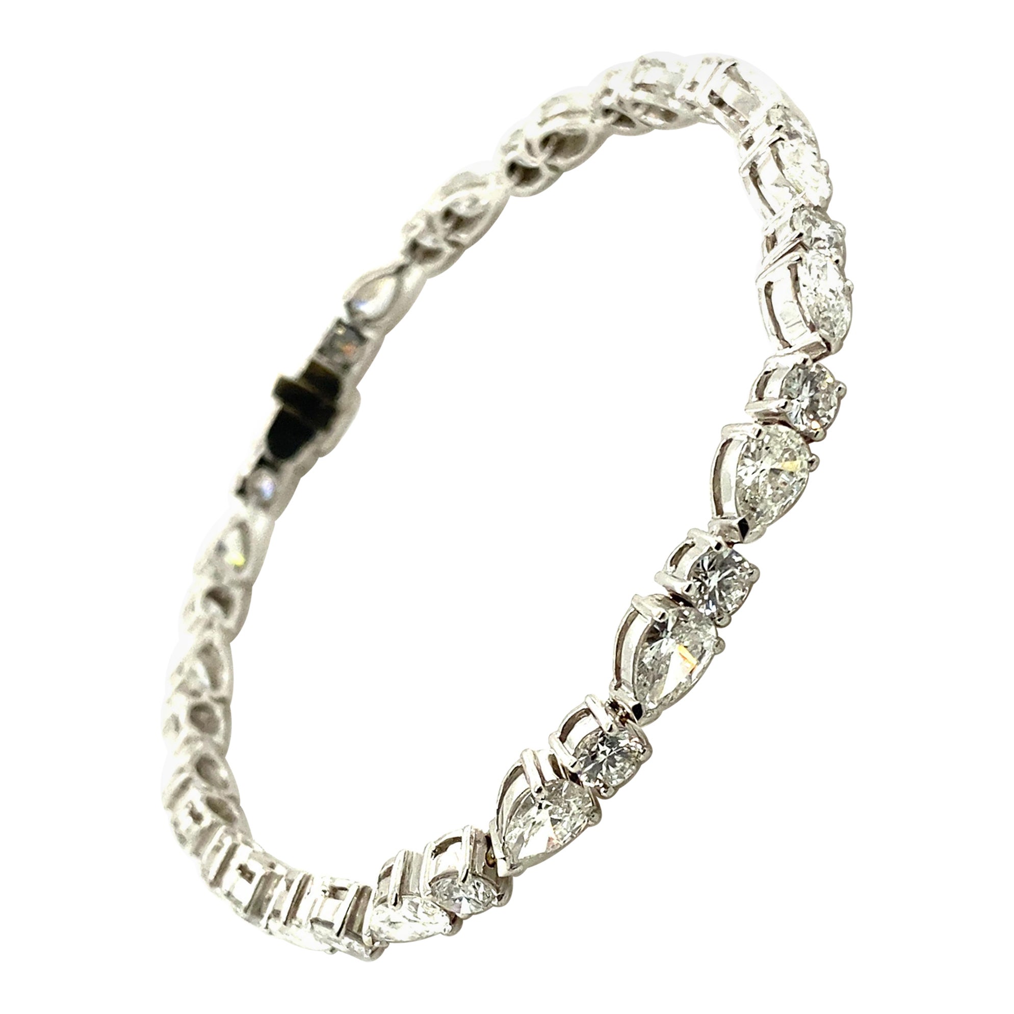 Bracelet classique ligne de diamants en or blanc 18 carats
