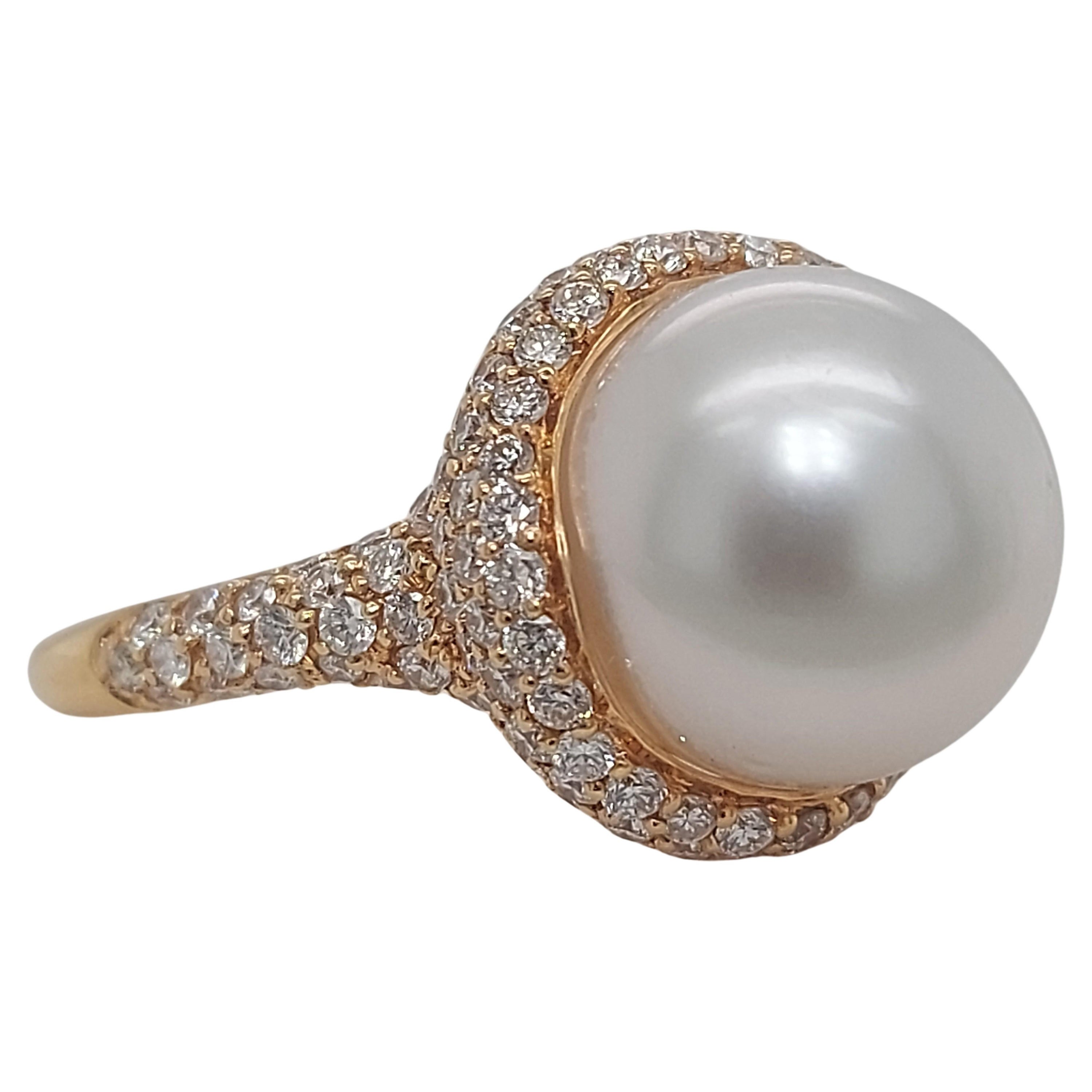 Stunning 18kt Yellow Gold Ring with Pearl & 1.38ct Diamonds For Sale