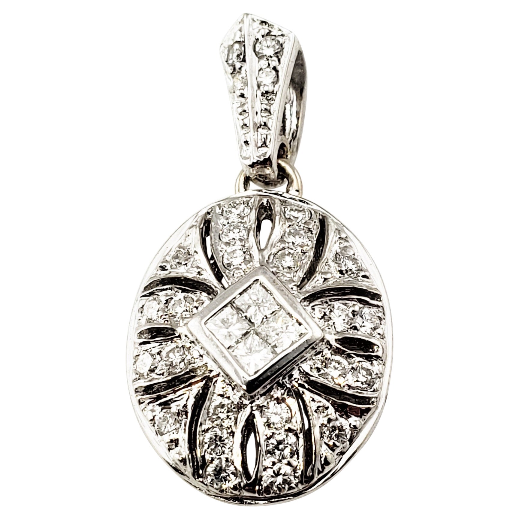 18 Karat White Gold Filigree and Diamond Pendant For Sale