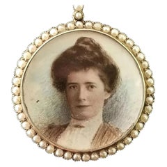 Victorian Portrait Pendant Locket, 9 Karat Yellow Gold, Seed Pearl