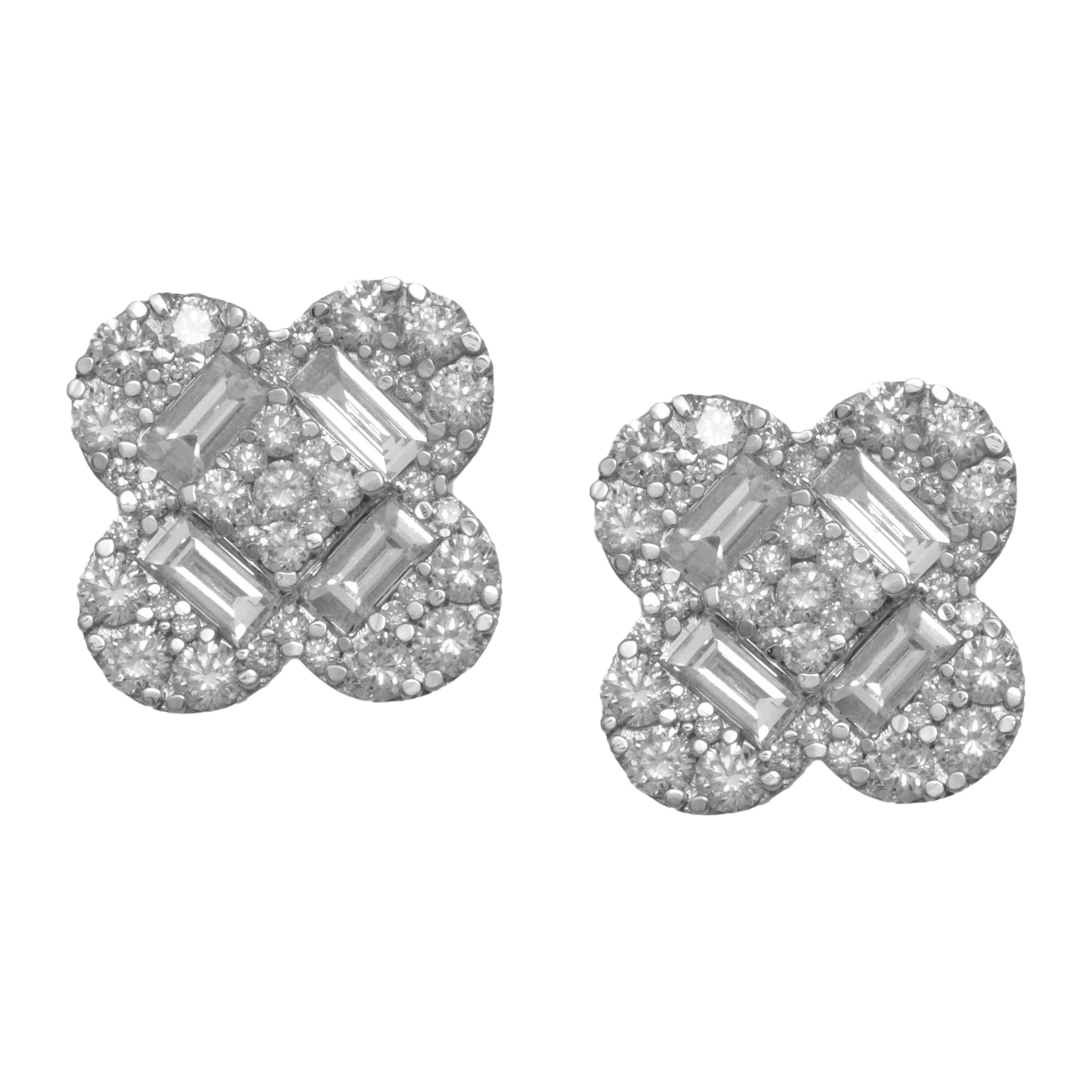 14K White Gold Diamond Earrings For Sale