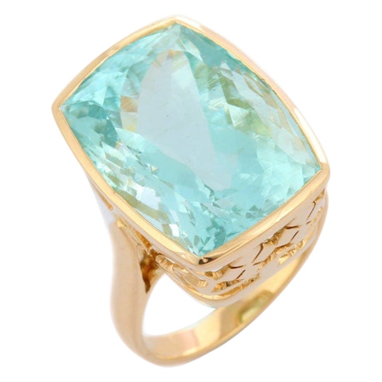 Aquamarine Cocktail Ring in 18K Yellow Gold