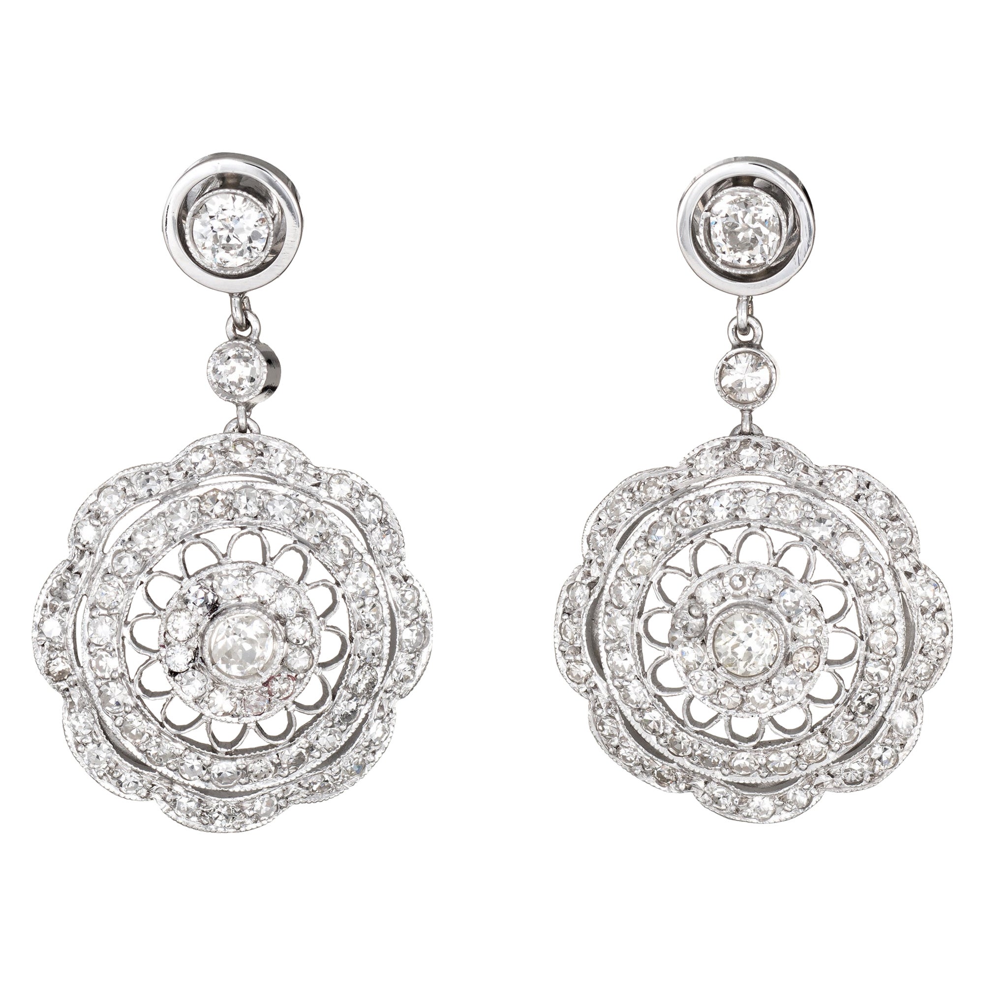 Boucles d'oreilles pendantes filigranes vintage en or blanc 18 carats avec diamants 1,40 carat