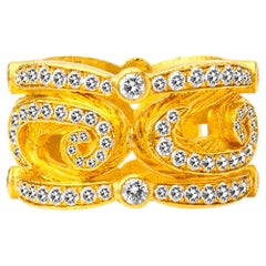 Handgefertigter 24 Karat Gold geschliffener Ring mit feinen Diamanten verziert