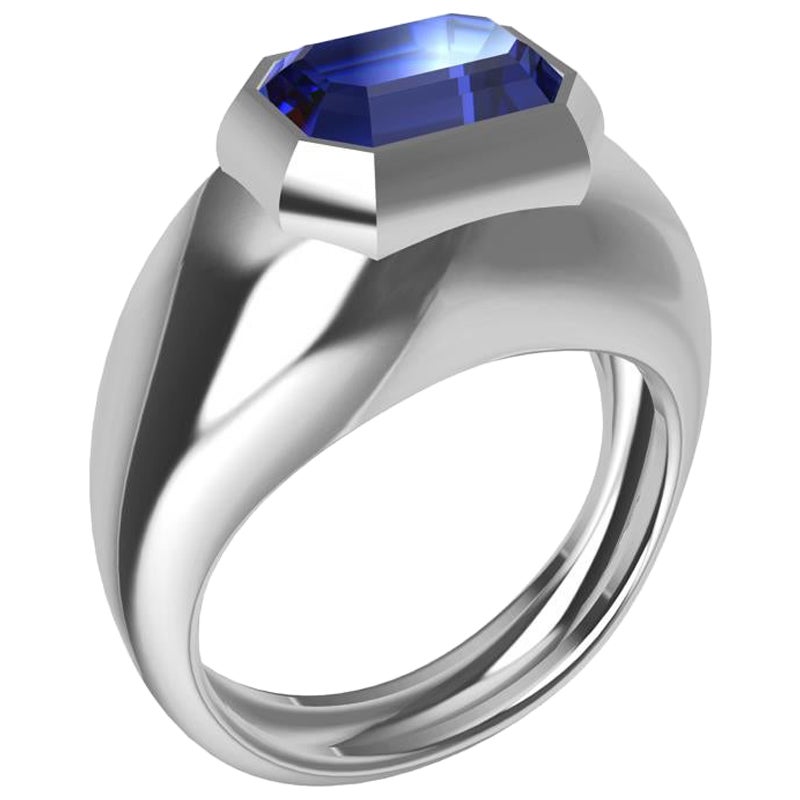 Bague sculpture en or blanc 18 carats avec saphir bleu 2,54 carats