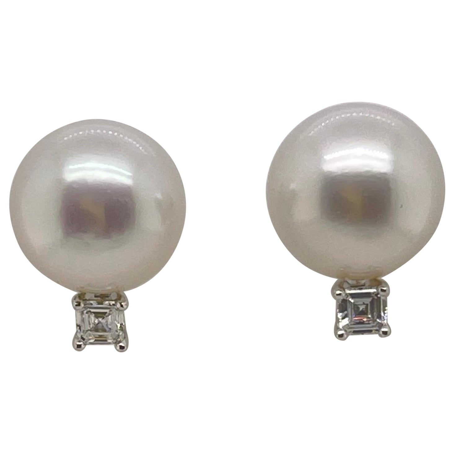 0.4IN x 0.3IN Sterling Silver 10-10.5mm Freshwater Cultured Button Pearl Yellow Earrings.