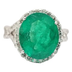 14 Karat Diamantring mit 5,31 Karat echtem kolumbianischen Smaragd in ovaler Form