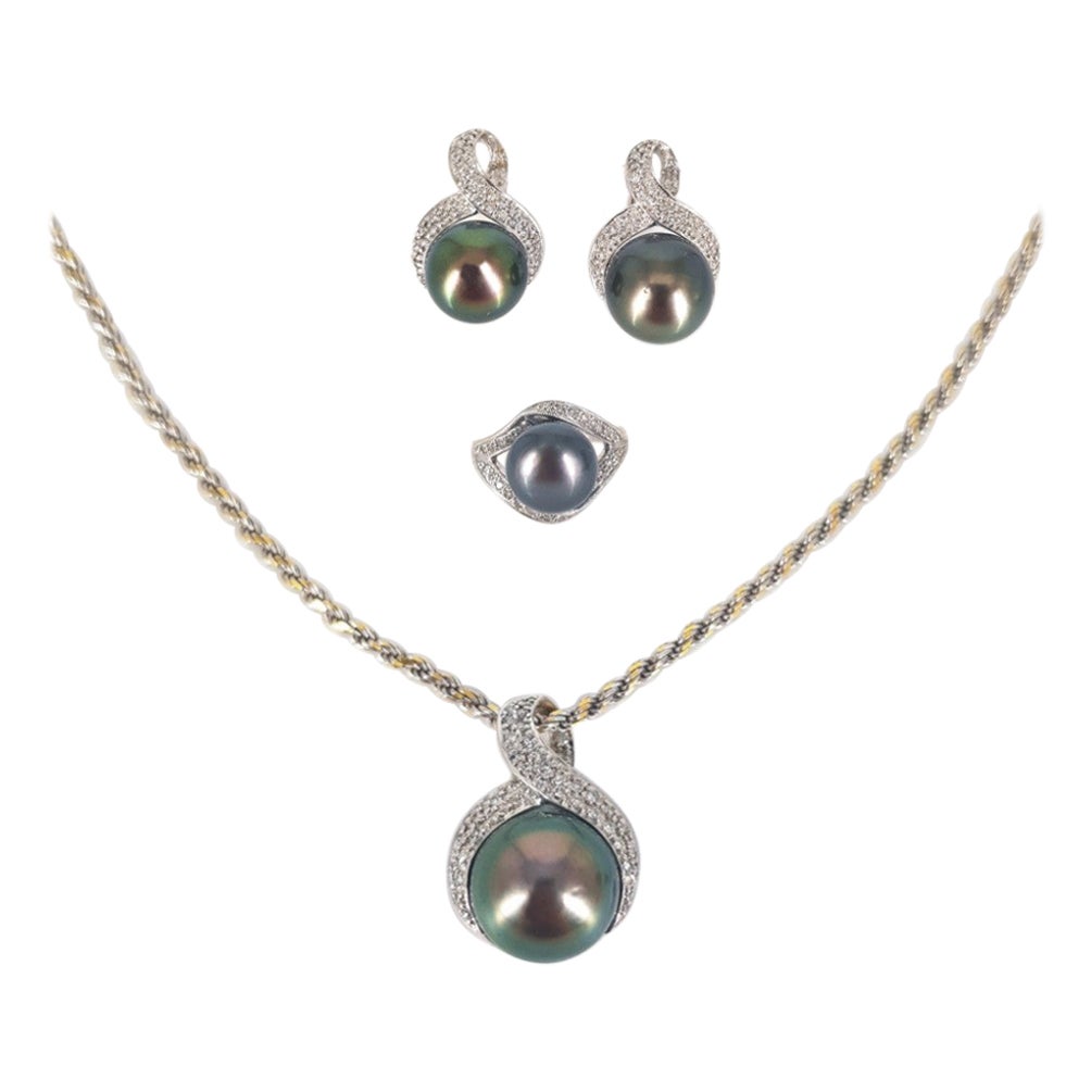 14ct White Gold Tahitian Pearls & Diamond Necklace, Ring & Earrings Set