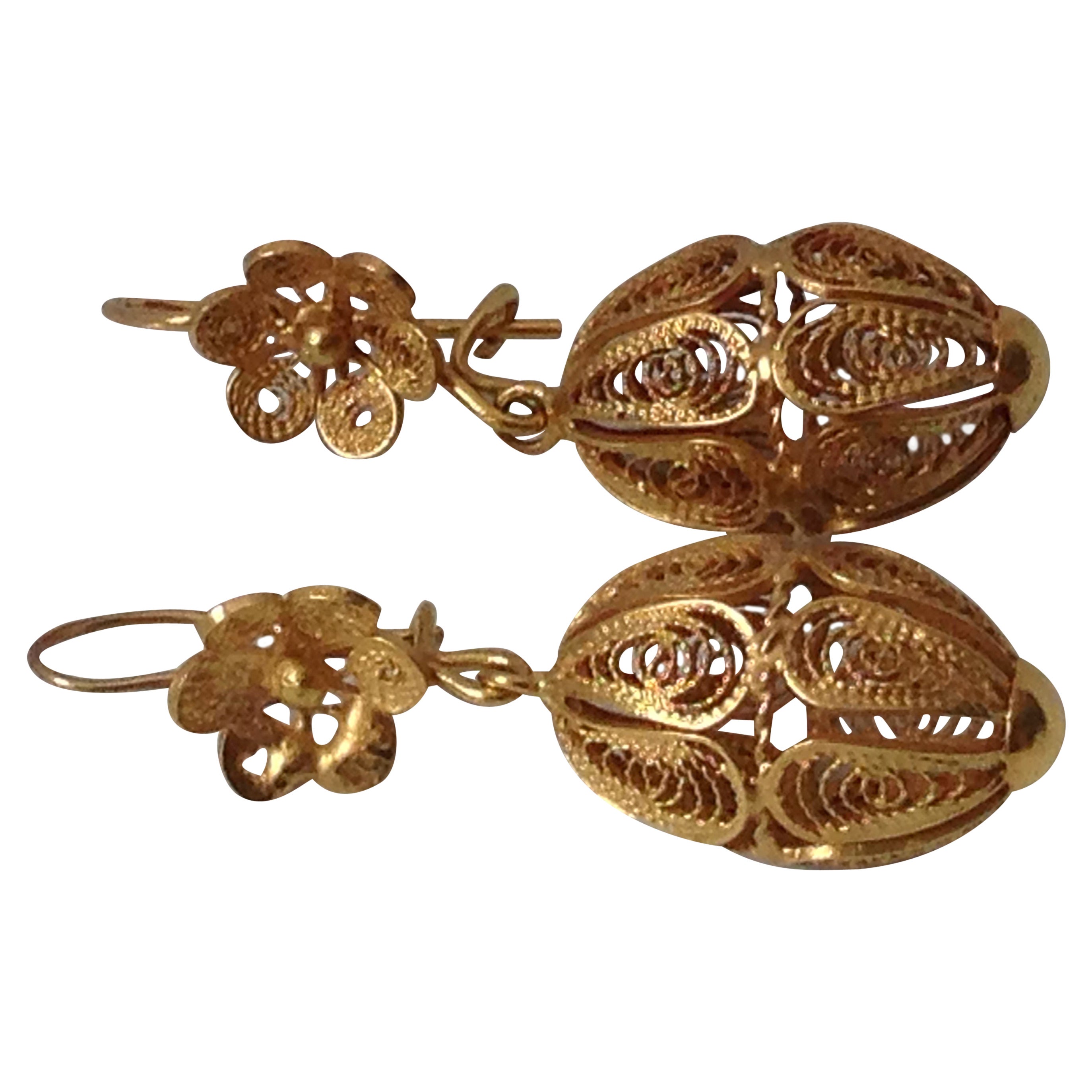 Boucles d'oreilles européennes vintage filigranes en or 18 carats en vente