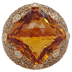 Beautiful 18kt Pink Gold Ring with Large 22.50 Ct Citrine and 5.25 Ct Diamonds