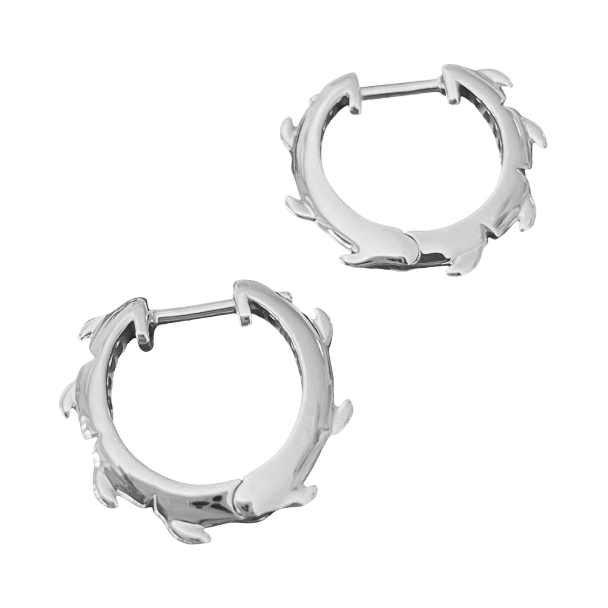 Pair of Croc Tail Huggies in 18ct White gold For Sale