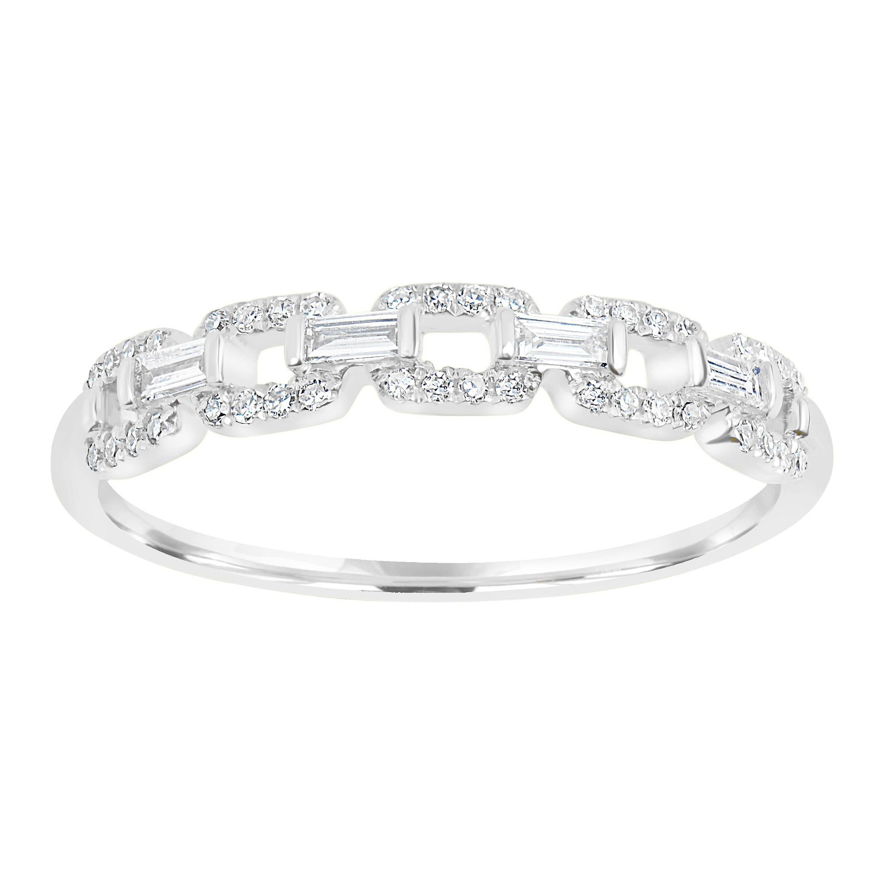Luxle Round Pave Diamond Link Band Ring in 14k White Gold For Sale