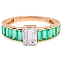 18 Karat Gelbgold 1,76 Karat natürlicher Smaragd und Diamant-Ring