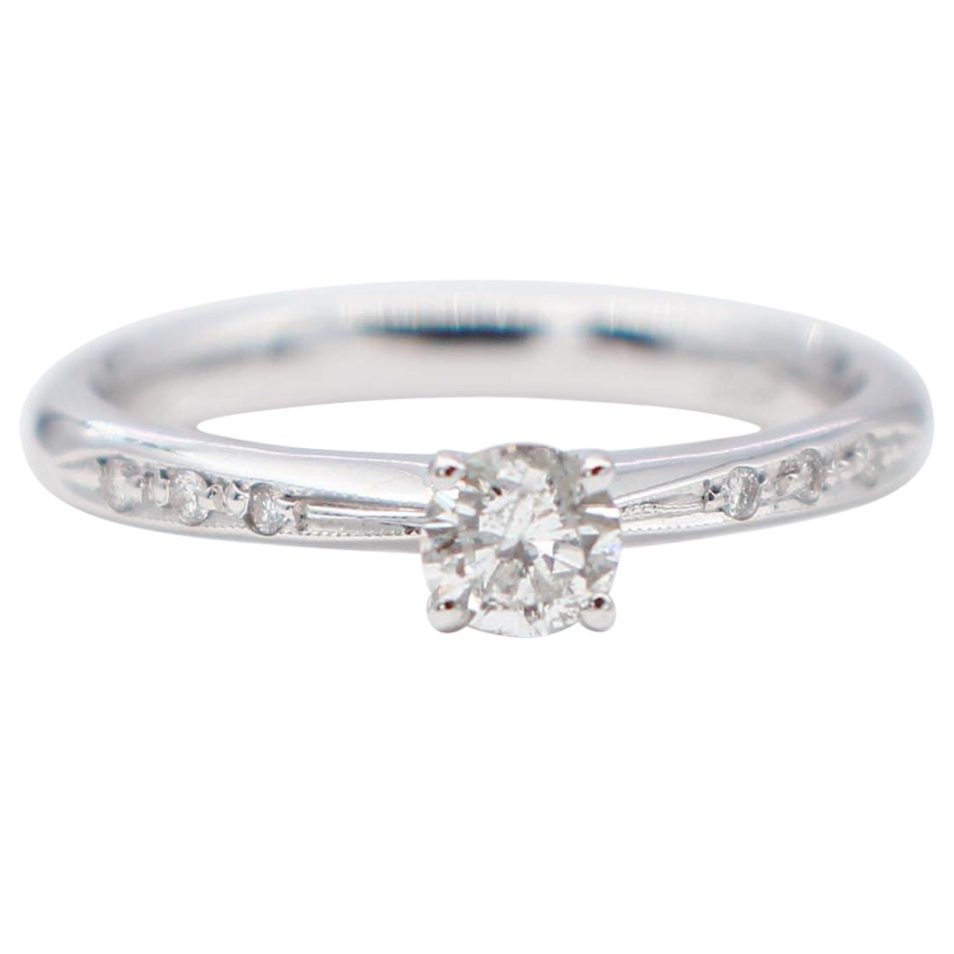 0,40 Carat White Diamonds, 18 Karat White Gold Engagement/Solitaire Ring