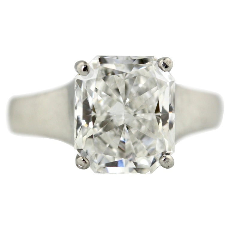 Fine Diamond Ring For Sale at 1stDibs