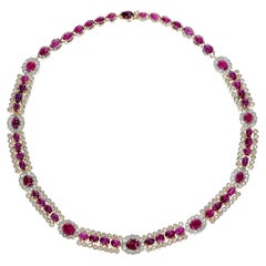 Collier étoile de Birmanie non chauffé 56 rubis cabochons et diamants, partie de l'ensemble