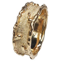 Paul Amey Handcrafted 9K Gold Molten Edge Ring