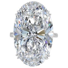 Exceptional GIA Certified 14 Carat Oval Diamond Ring VVS2