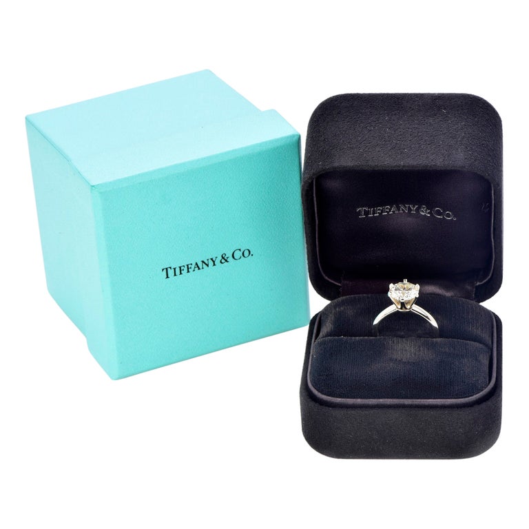 Tiffany and Co. 2.53ct I-VS1 Diamond Platinum Solitaire Engagement Ring For  Sale at 1stDibs