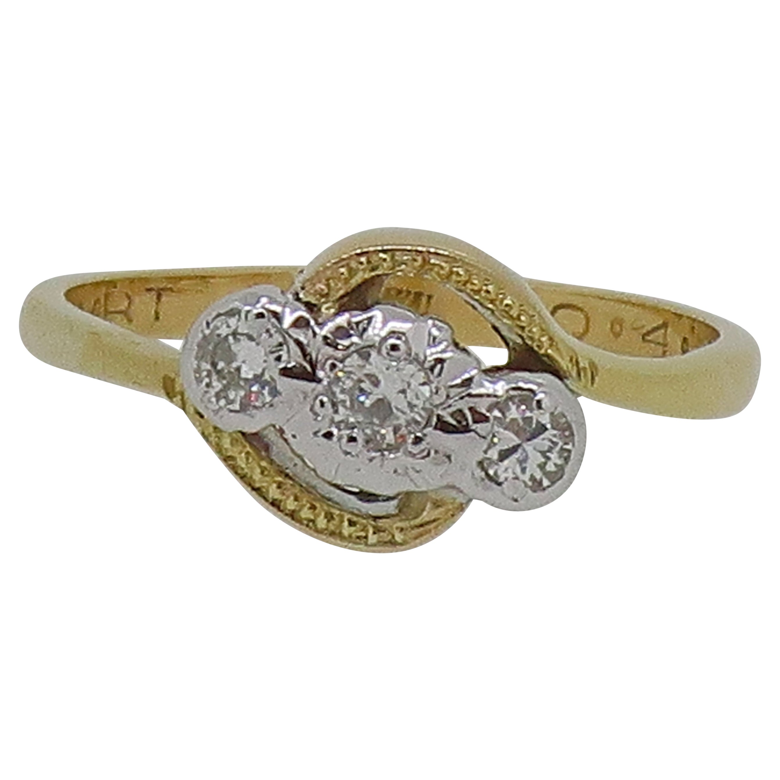 Cross Over Diamond Three-Stone Ring 18 Karat Yellow & White Gold For Sale