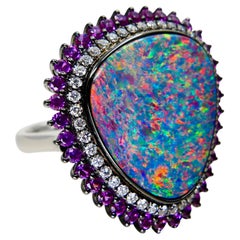 Pendentif en opale, saphir rose et diamants de 7,84 carats, Superbe jeu de couleurs