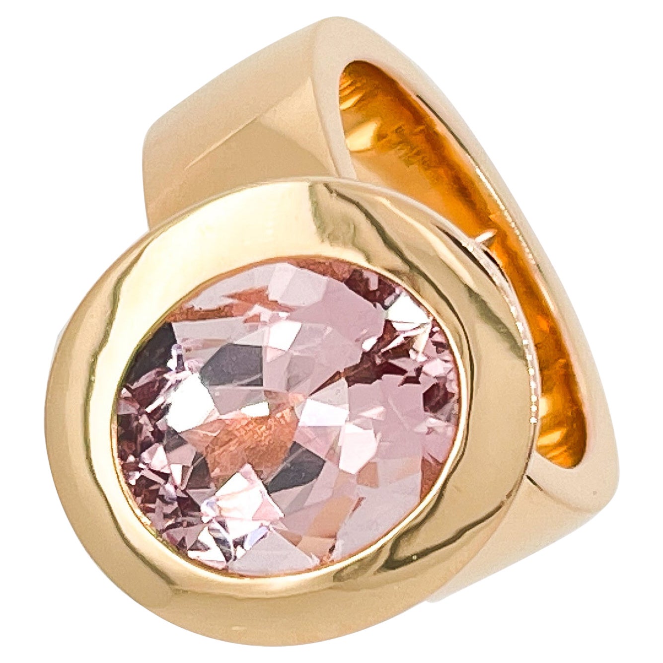 18 Karat Rose Gold 6.14 Carat Morganite Cocktail Ring by Jochen Leën For Sale