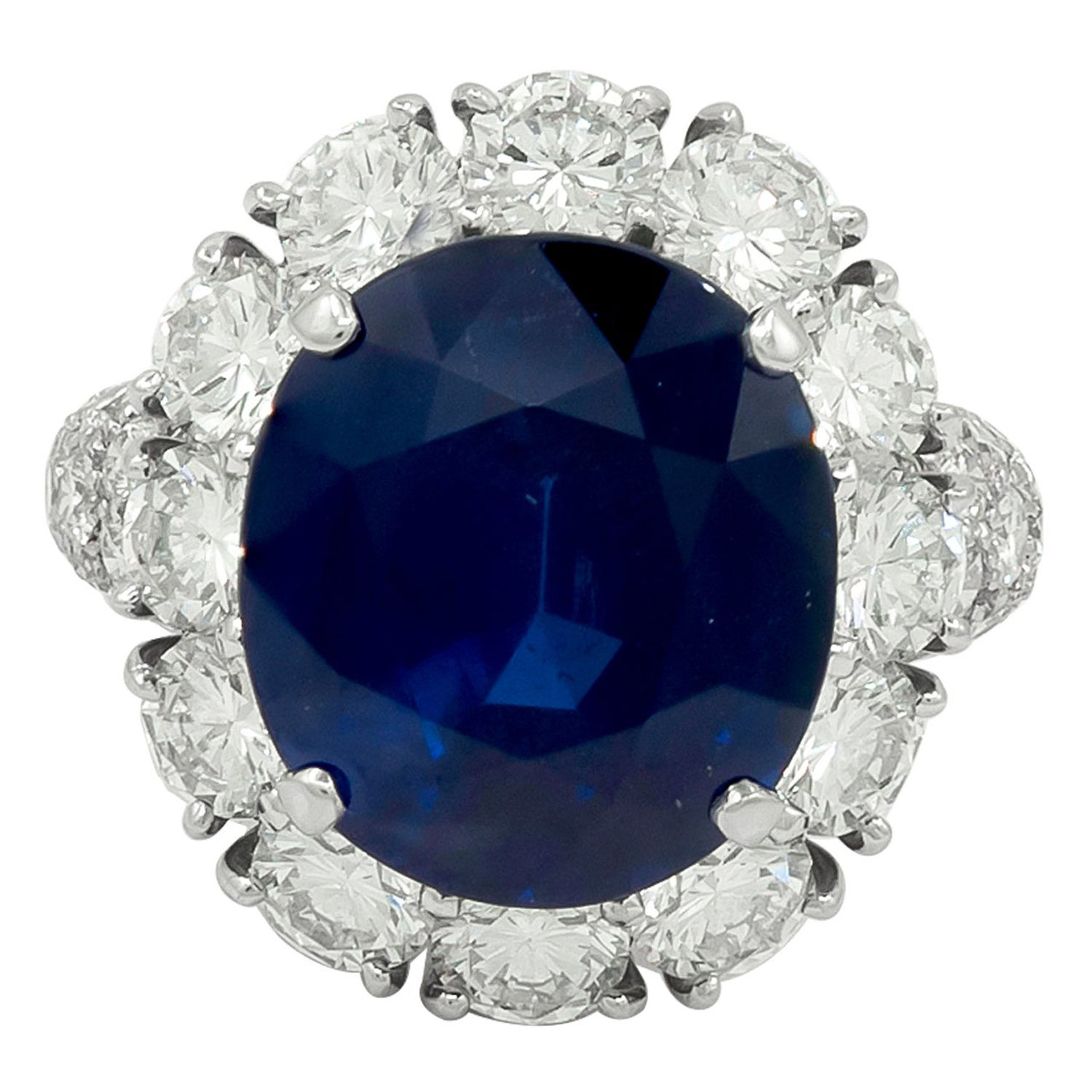 Van Cleef & Arpels Vintage Oval AGL Certified 10.28 Sapphire, Diamond Ring For Sale