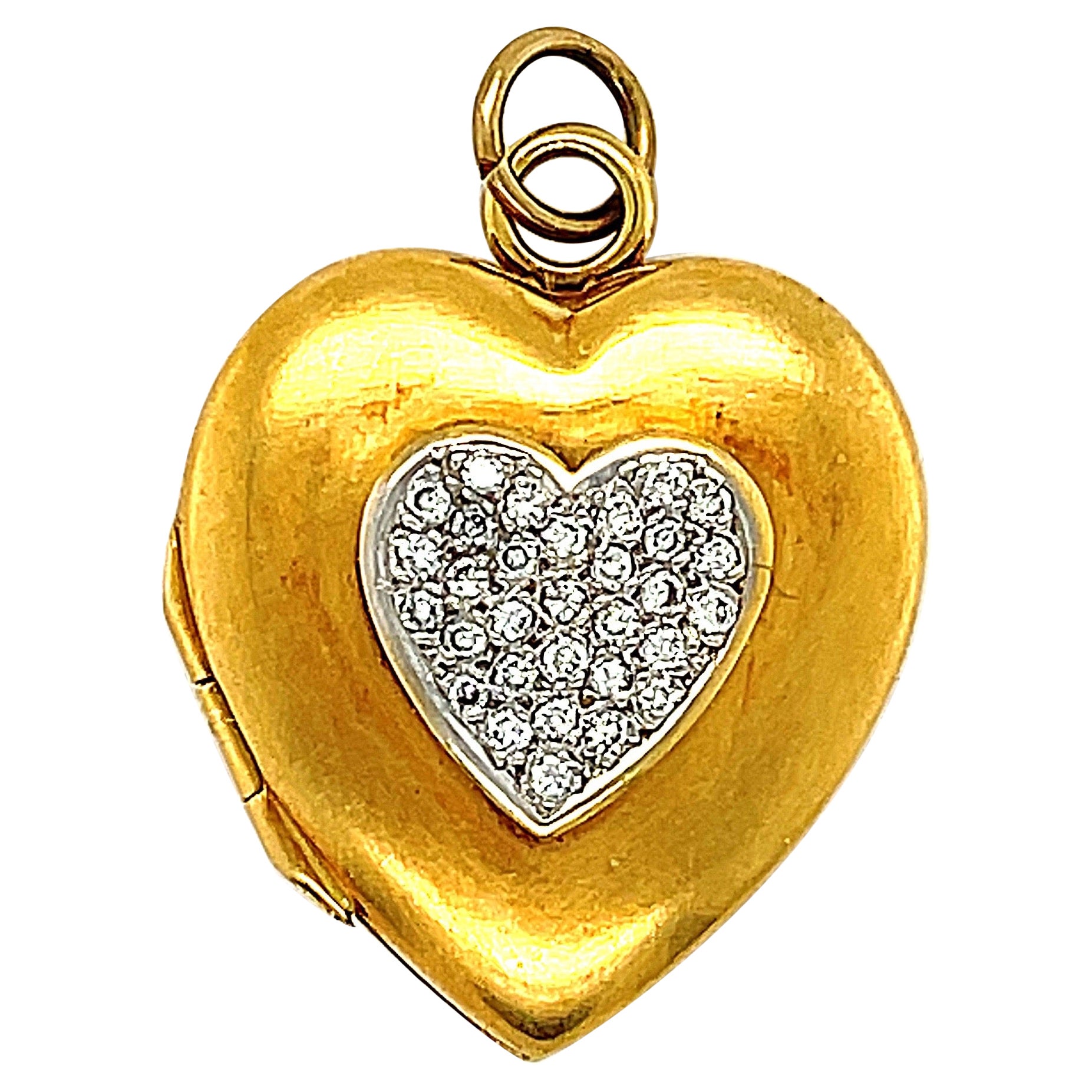Médaillon anglais vintage en or jaune 18 carats avec cœurs de diamants en vente