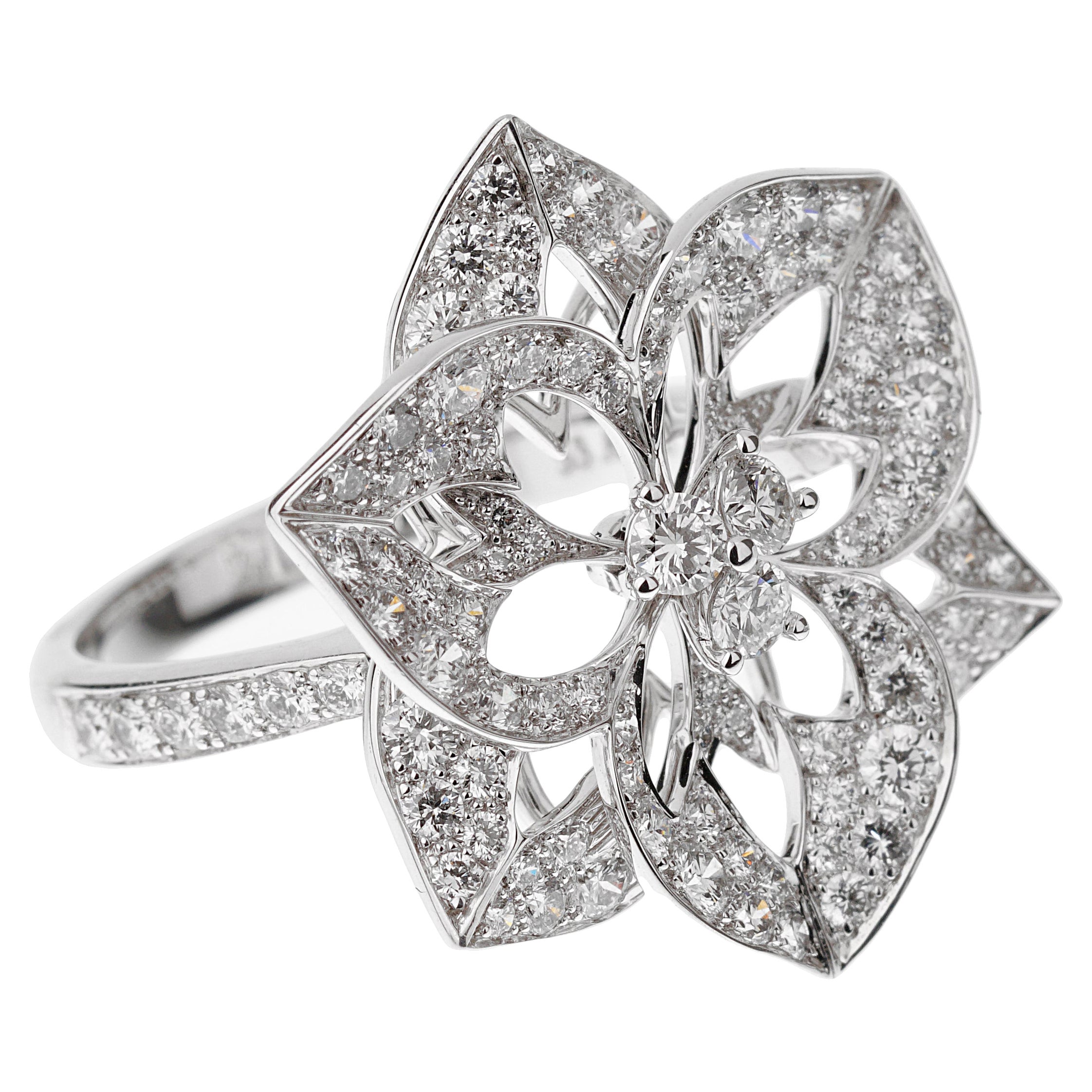 Boucheron Gran Flor Diamante Oro Blanco Anillo Cocktail Sz 6 1/4 en venta