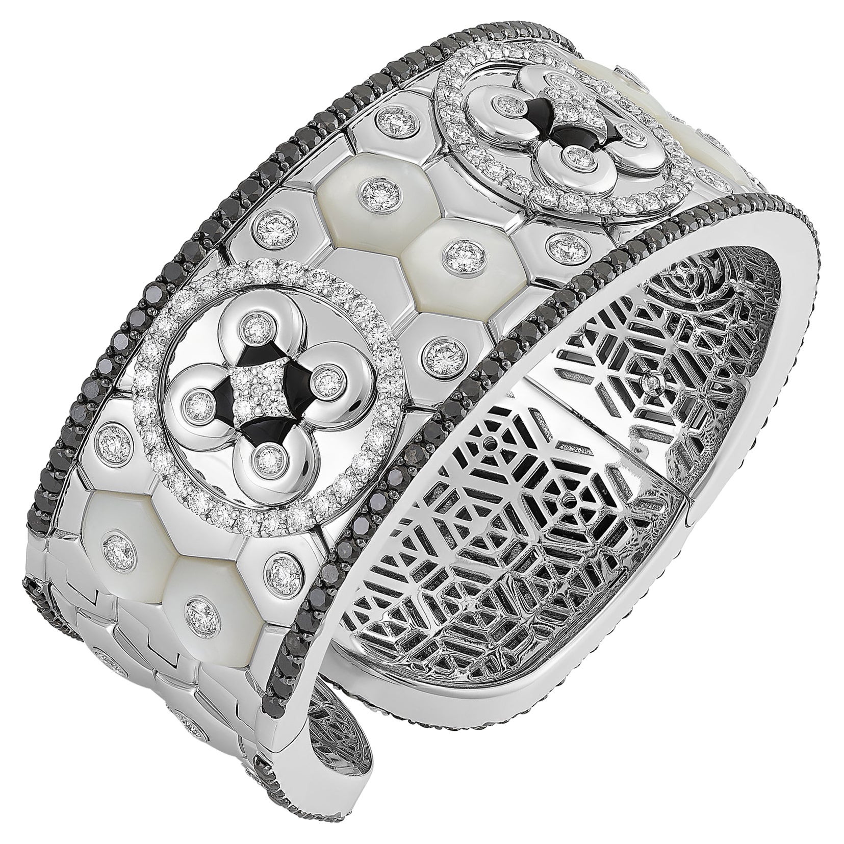 Bracelet in 18K White Gold with White and Black Diamonds, Mother of Pearl, Onyx