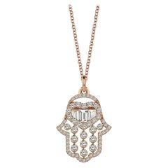 Hamsa-Halskette, 18 Karat Weißgold 0,62 Karat Baguette-Diamanten von Fatima