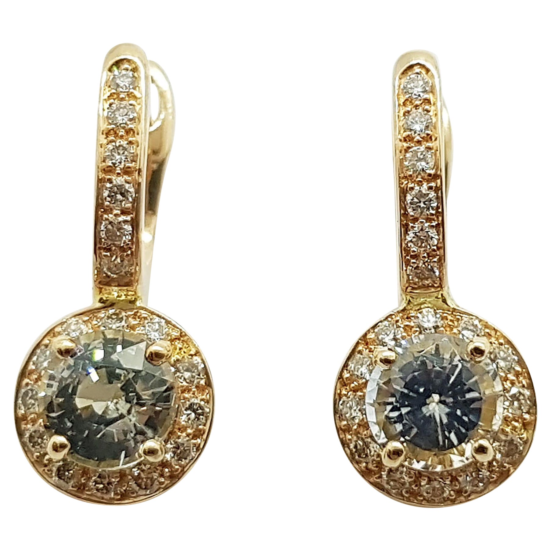 Boucles d'oreilles en or rose 18 carats serties de saphir vert clair et de diamants bruns  en vente