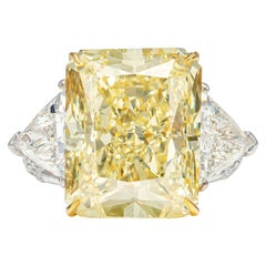 Bague en or 18 carats avec diamant jaune clair fantaisie de 16,73 carats certifié par le GIA