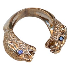 J Dauphin Bague Jaguar redimensionnable en or vermeil avec diamants noirs, tanzanite et opale, animal