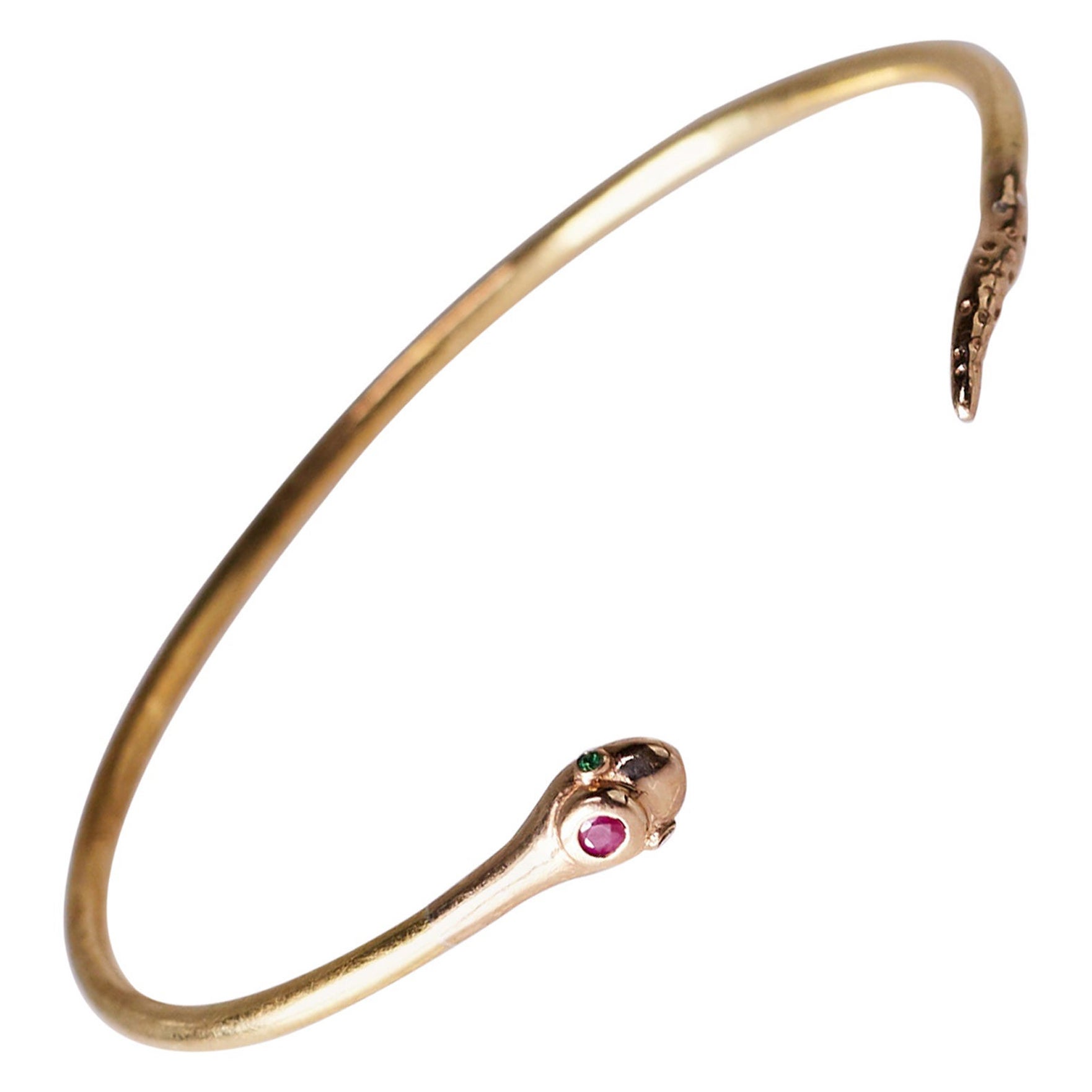 J Dauphin Bracelet jonc serpent en or de style victorien avec yeux d'émeraude et rubis en vente