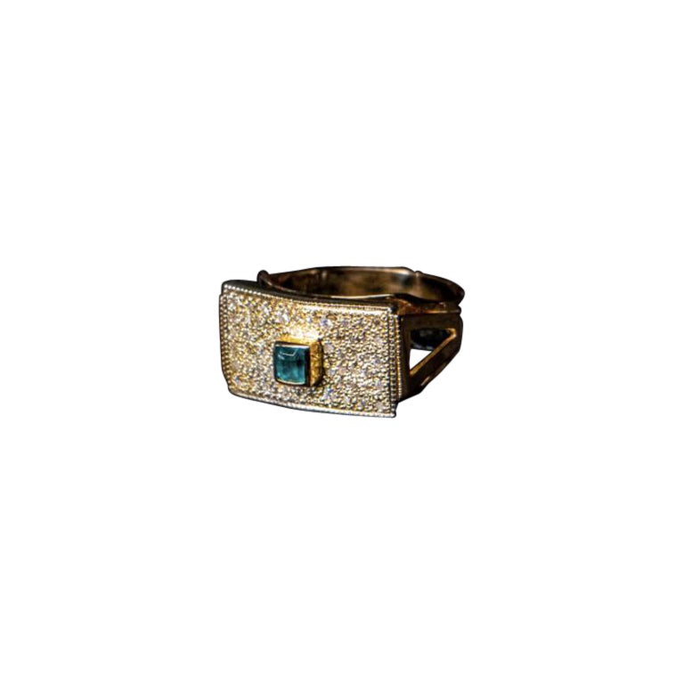 For Sale:  Ritual Love Ring in 18k Gold with Emerald and Diamonds